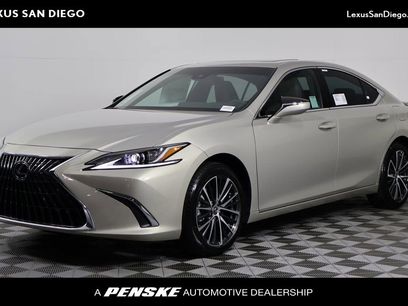 New 2025 Lexus ES 300h w/ Premium Package