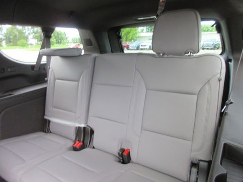 New 2026 GMC Yukon XL Elevation w/ Elevation Premium Package AWD/4WD image 13