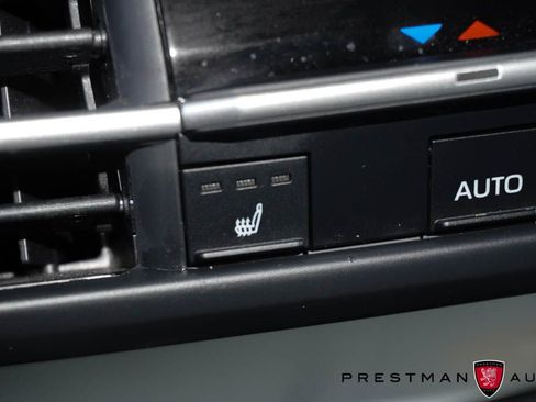 Used 2025 Toyota Sienna XLE w/ XLE Plus Package image 8