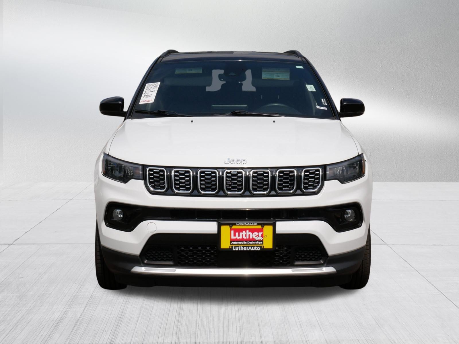 Used 2024 Jeep Compass Limited AWD/4WD image 2