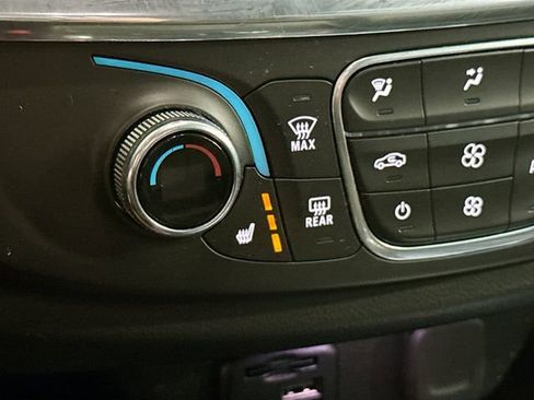 Used 2020 Chevrolet Traverse RS FWD image 22