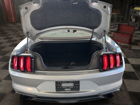 Used 2020 Ford Mustang Coupe image 10