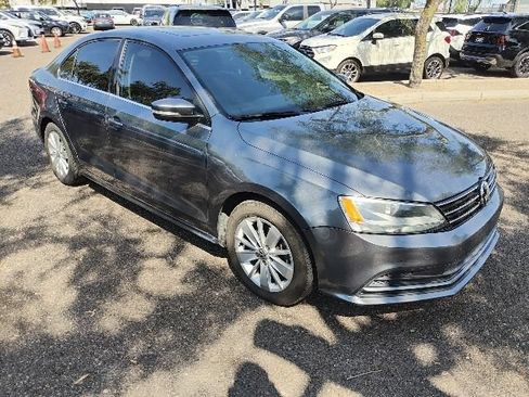 Used 2015 Volkswagen Jetta SE FWD image 8