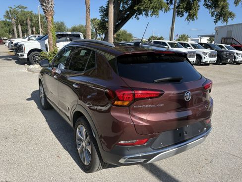 Certified 2023 Buick Encore GX Essence w/ Advanced Technology Package FWD image 4