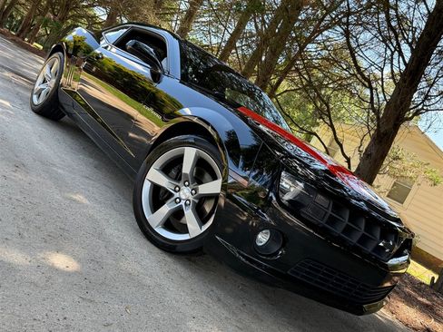 Used 2011 Chevrolet Camaro SS RWD image 27