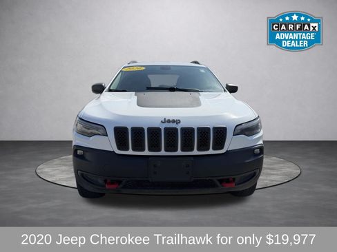 Used 2020 Jeep Cherokee Trailhawk w/ Cold Weather Group AWD/4WD image 10
