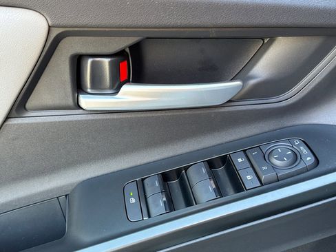 New 2026 Subaru Solterra Premium image 11