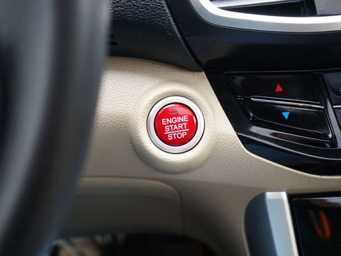 Used 2017 Honda Accord Touring image 26