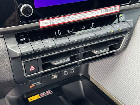 Used 2026 Toyota Camry SE image 18