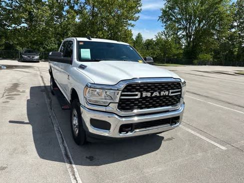Used 2022 RAM 2500 Big Horn AWD/4WD image 24