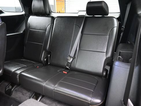 Used 2020 Chevrolet Traverse LT w/ LT Premium Package AWD/4WD image 40