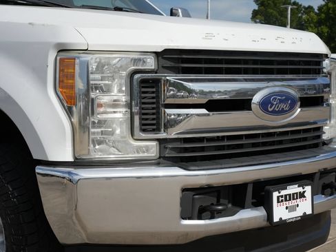 Used 2017 Ford F250 XLT AWD/4WD image 25