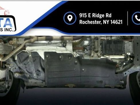 Used 2022 Ford Explorer XLT w/ Equipment Group 202A AWD/4WD image 14