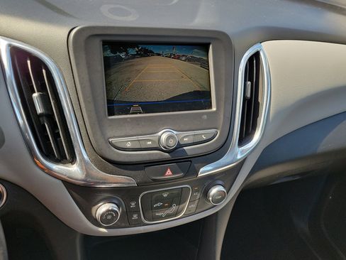 Used 2019 Chevrolet Equinox LS FWD image 26