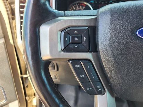 Used 2018 Ford F150 Platinum w/ Equipment Group 701A Luxury image 31