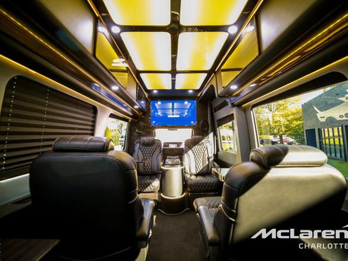 Used 2020 Mercedes-Benz Sprinter 3500 w/ Windows All Around Package image 19