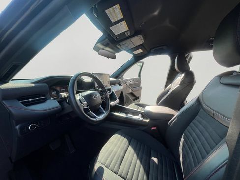 Used 2025 Ford Explorer ST-Line AWD/4WD image 9