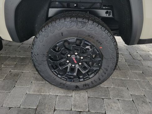 New 2026 GMC Canyon Elevation w/ Convenience Package RWD image 10