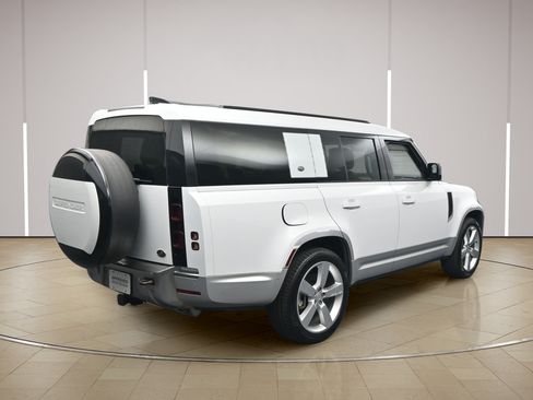Used 2023 Land Rover Defender 130 First Edition AWD/4WD image 23