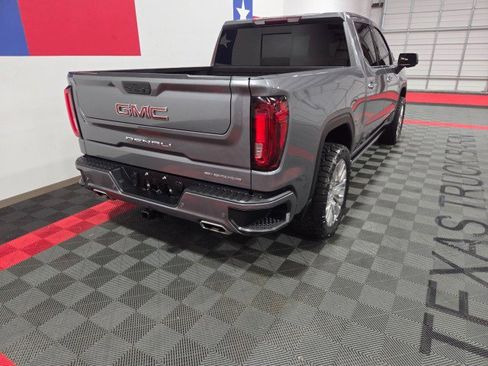 Used 2022 GMC Sierra 1500 Denali w/ Denali Premium Package image 18