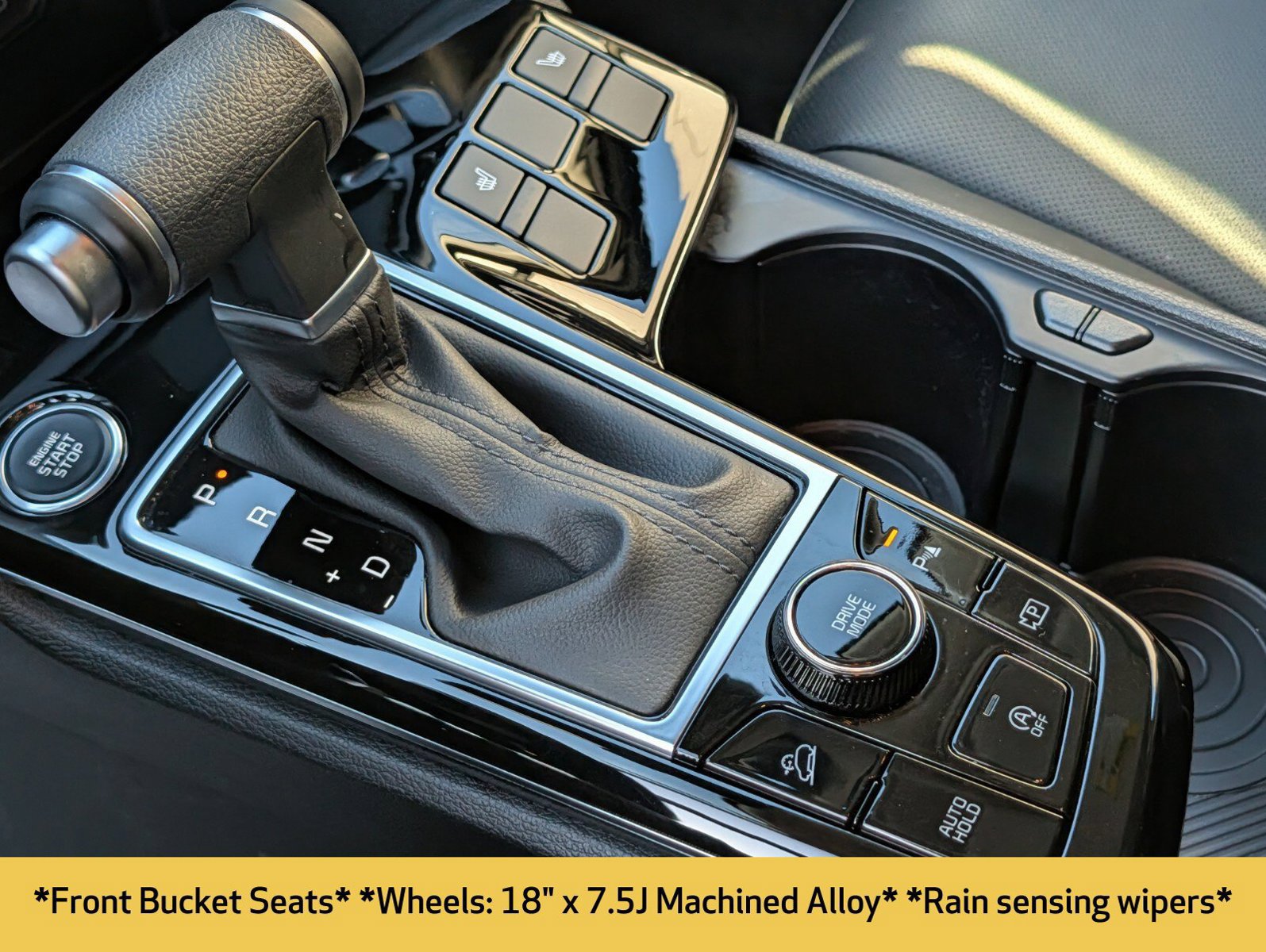 Used 2025 Kia Sportage EX FWD image 9