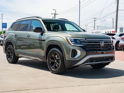 New 2026 Volkswagen Atlas Peak Edition AWD/4WD image 8
