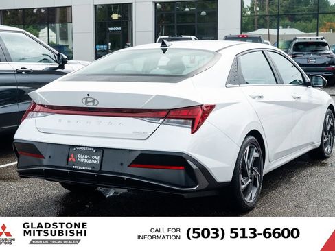 Used 2024 Hyundai Elantra Limited FWD image 7