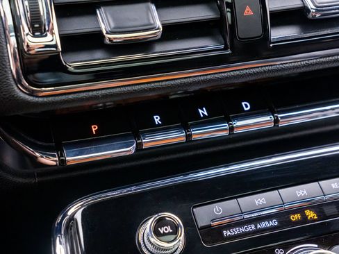 Used 2019 Lincoln Navigator Reserve AWD/4WD image 28
