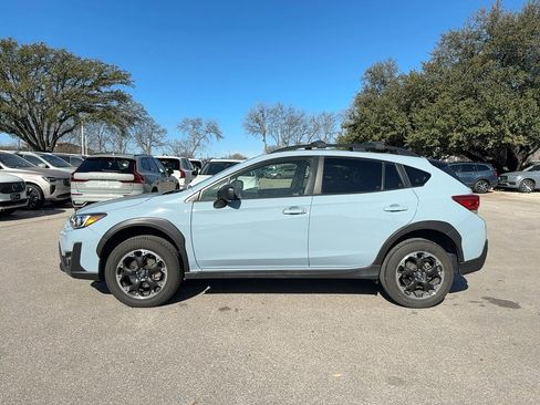 Used 2023 Subaru Crosstrek 2.0i image 3