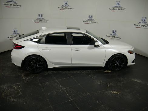 Used 2023 Honda Civic Sport Touring image 3