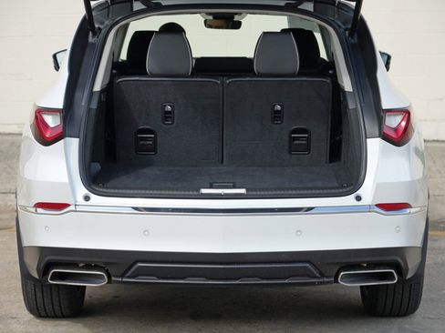 Used 2023 Acura MDX SH-AWD w/ Advance Package image 10