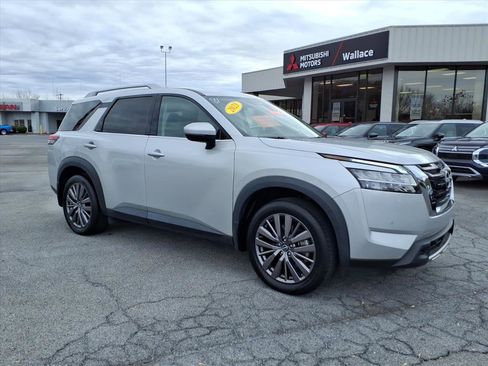 Certified 2023 Nissan Pathfinder SL w/ SL Premium Package image 15