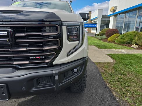 New 2026 GMC Sierra 1500 AT4X AWD/4WD image 10