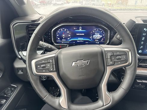 Certified 2024 Chevrolet Silverado 1500 RST AWD/4WD image 14