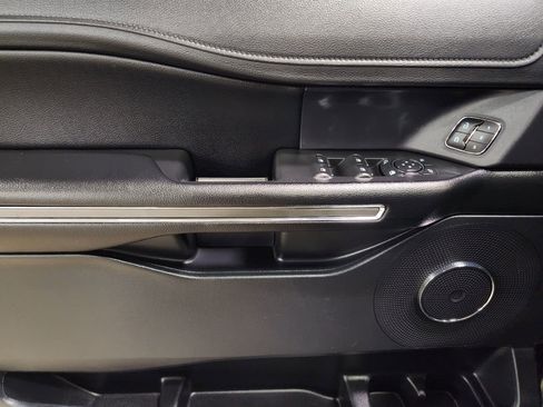 Used 2021 Ford Expedition XLT image 41