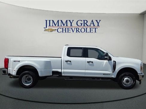 Used 2024 Ford F350 XLT image 2