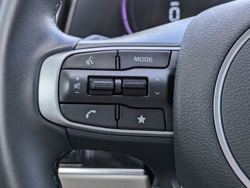 Certified 2023 Kia Sportage EX FWD image 19