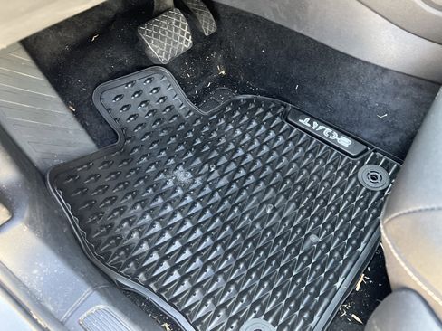 Certified 2024 Volkswagen Taos SE w/ Panoramic Sunroof Package image 15