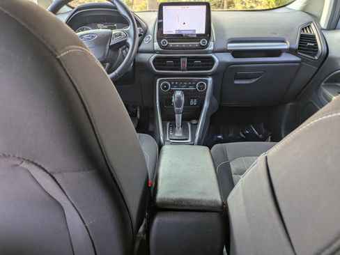 Certified 2020 Ford EcoSport SE w/ SE Convenience Package image 29