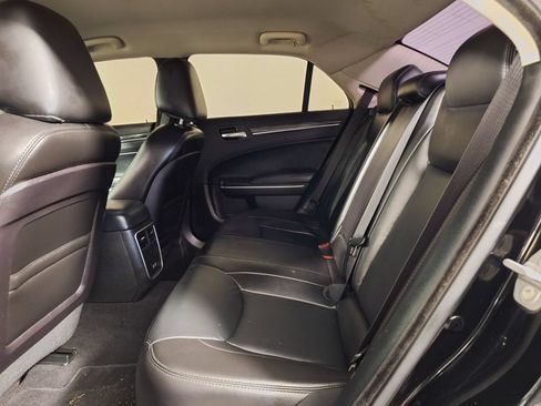 Used 2022 Chrysler 300 Touring L RWD image 10