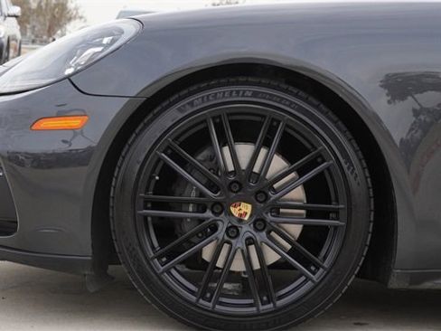 Used 2020 Porsche Panamera 4 image 5