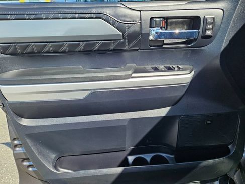 Used 2015 Toyota Tundra Platinum AWD/4WD image 16