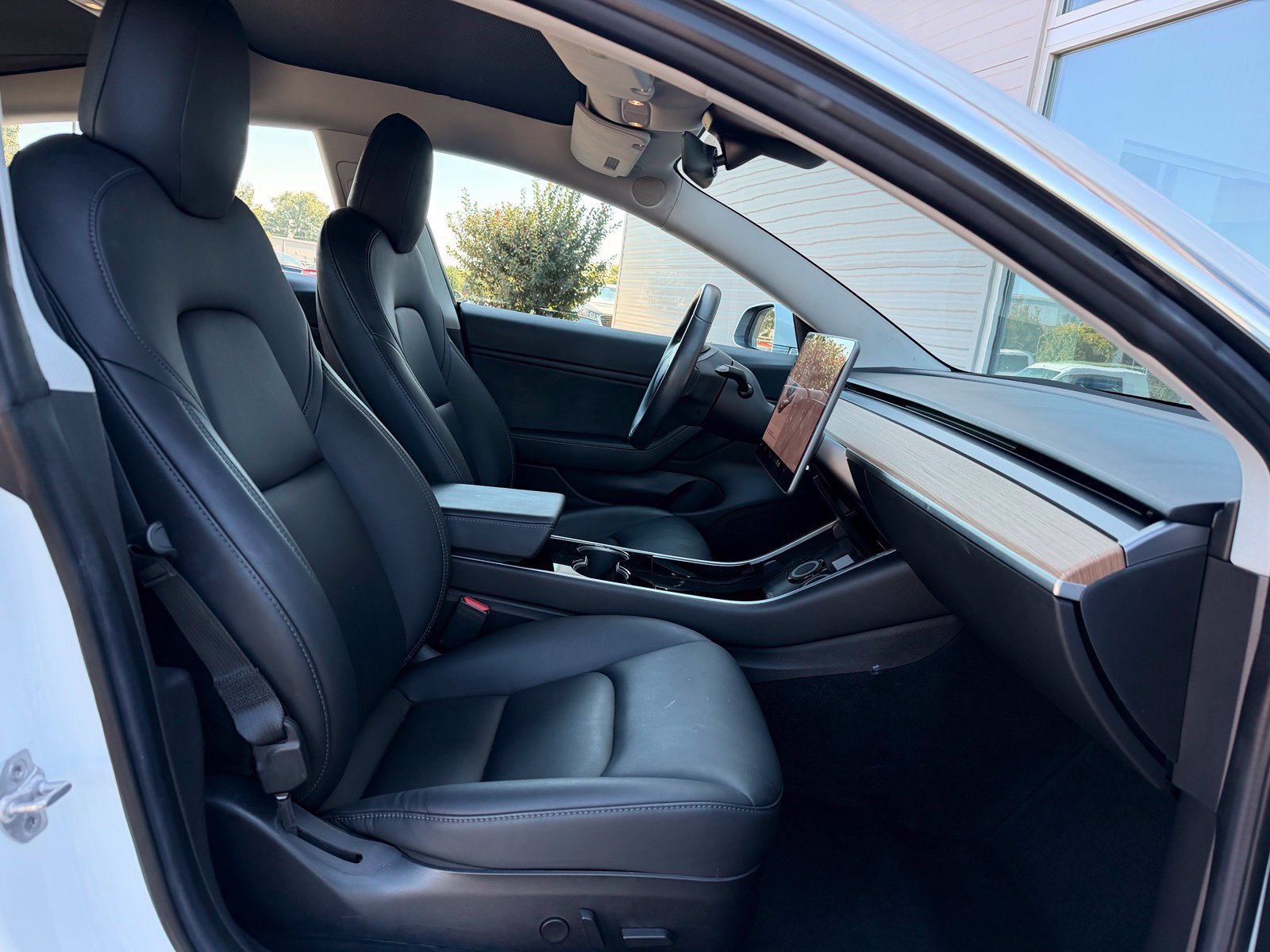 Used 2018 Tesla Model 3 Long Range AWD/4WD image 24