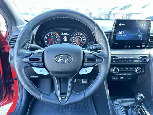 Used 2022 Hyundai Veloster N image 17
