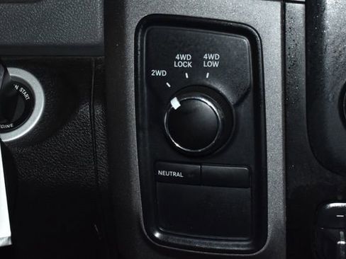 Used 2018 RAM 2500 Tradesman w/ Chrome Appearance Group image 22