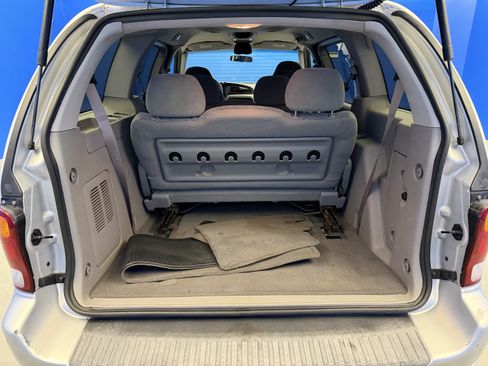Used 2003 Ford Windstar LX FWD image 23