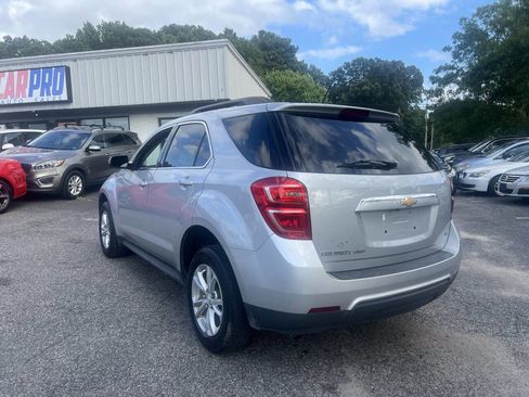 Used 2017 Chevrolet Equinox LT w/ Convenience Package image 10