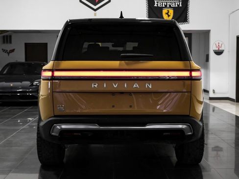 Used 2023 Rivian R1S Adventure image 13