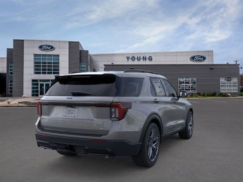 New 2026 Ford Explorer ST-Line w/ ST-Line Street Pack image 8