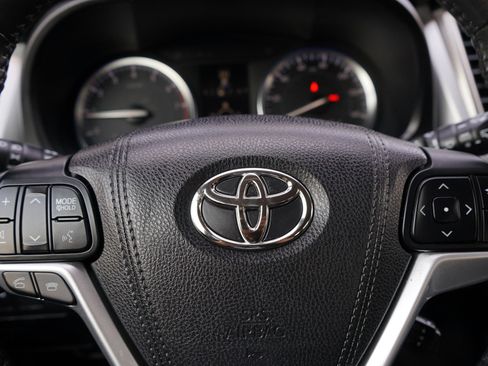 Used 2016 Toyota Highlander Limited AWD/4WD image 27